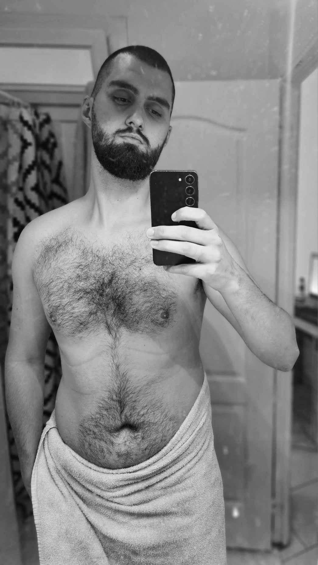 Profil de Mustafa, 27 ans, Rencontre Asiatique à Roche-d'Or (Jura)