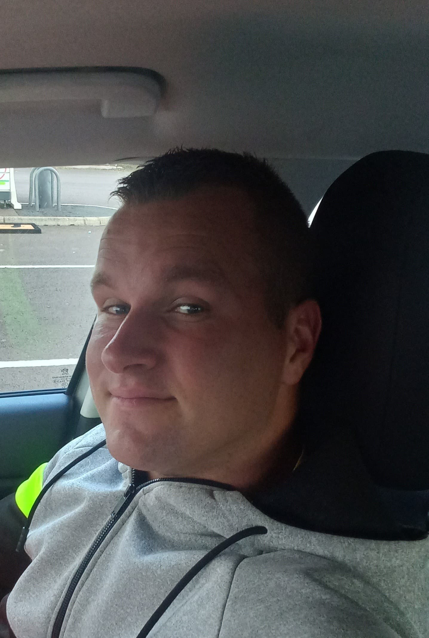 Profil de Gauthier, 40 ans, Rencontre Asiatique à Bürglen OW (Obwald)