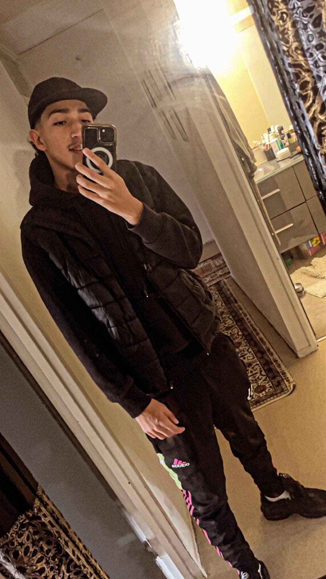 Johan - Rencontre Asiatique à Levron Profil de Johan, 40 ans, Rencontre Asiatique à Levron (Valais)