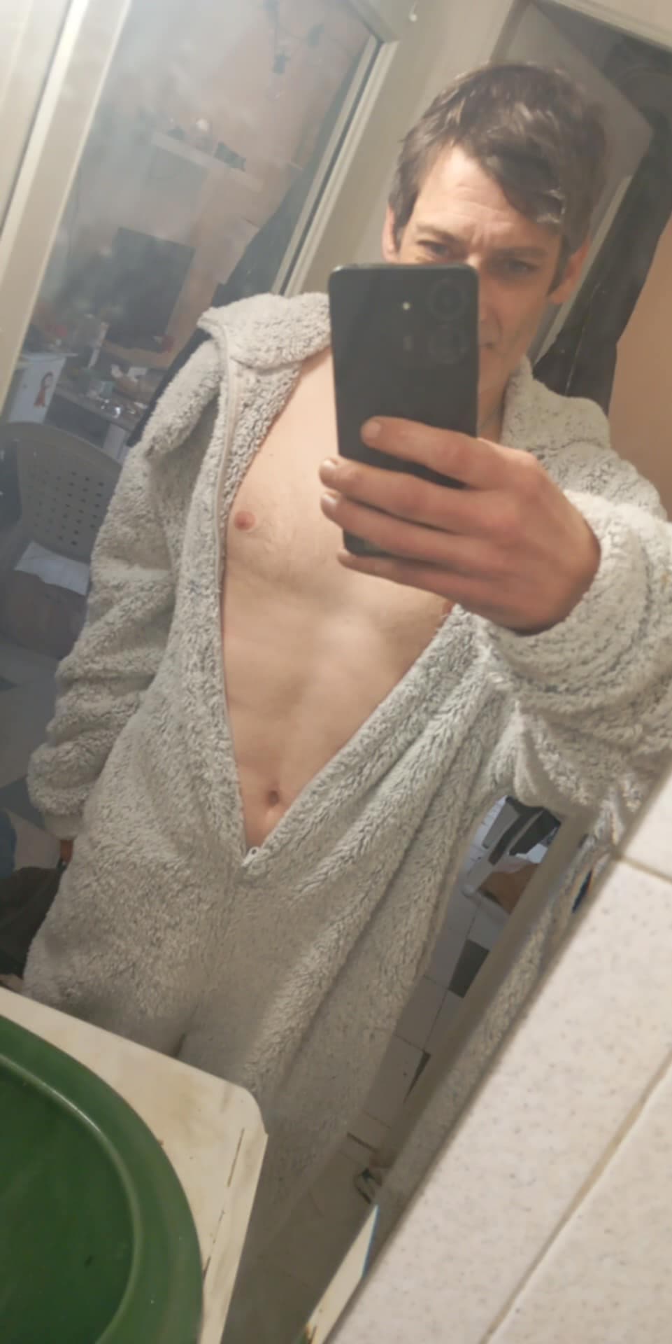 Dawoud - Rencontre Asiatique à Melchtal Profil de Dawoud, 25 ans, Rencontre Asiatique à Melchtal (Obwald)